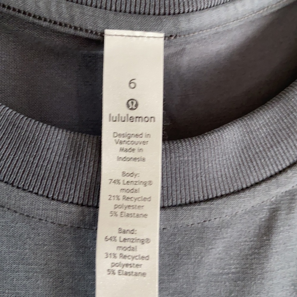 Lululemon Ease of it All Dress - Size 6 - Picture 5 of 6